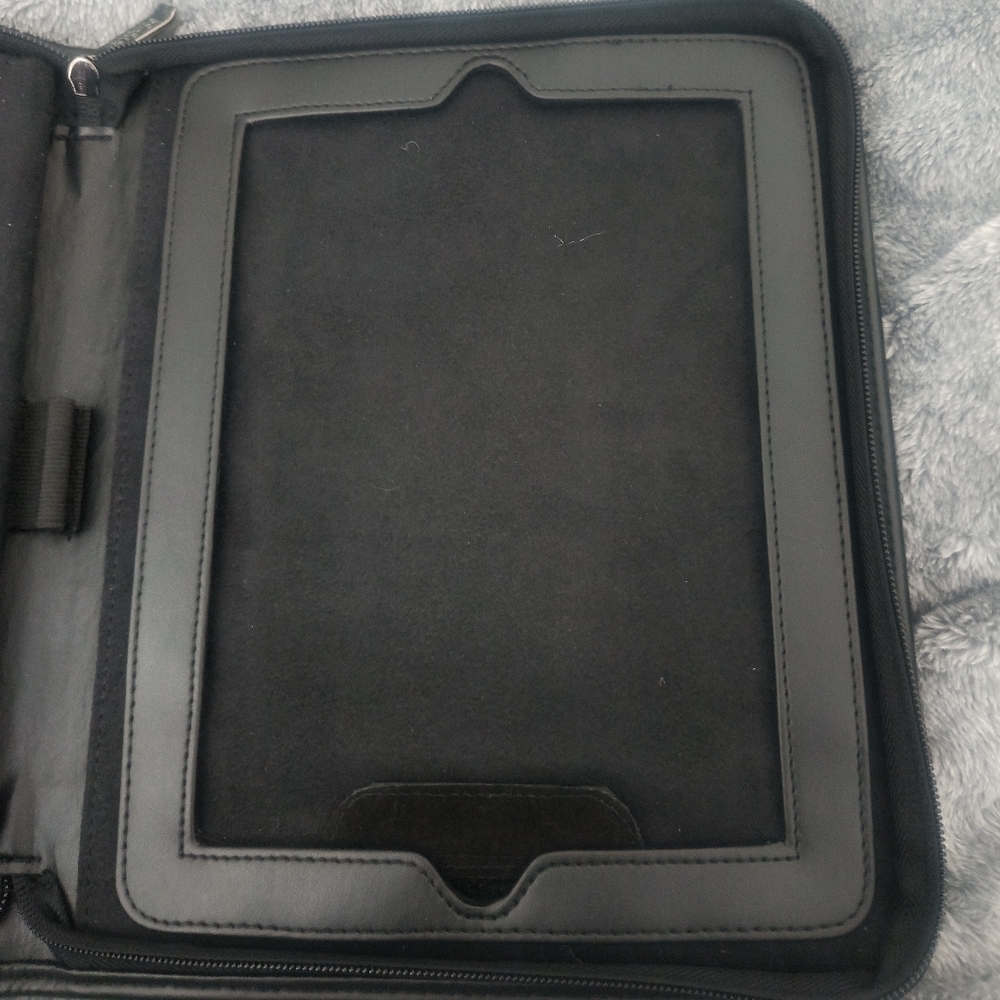 KENNETH COLE REACTION TABLET CASE - Picture 4 of 9